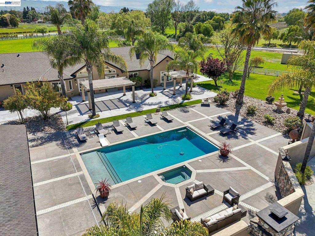 Photo of Listing #41125947