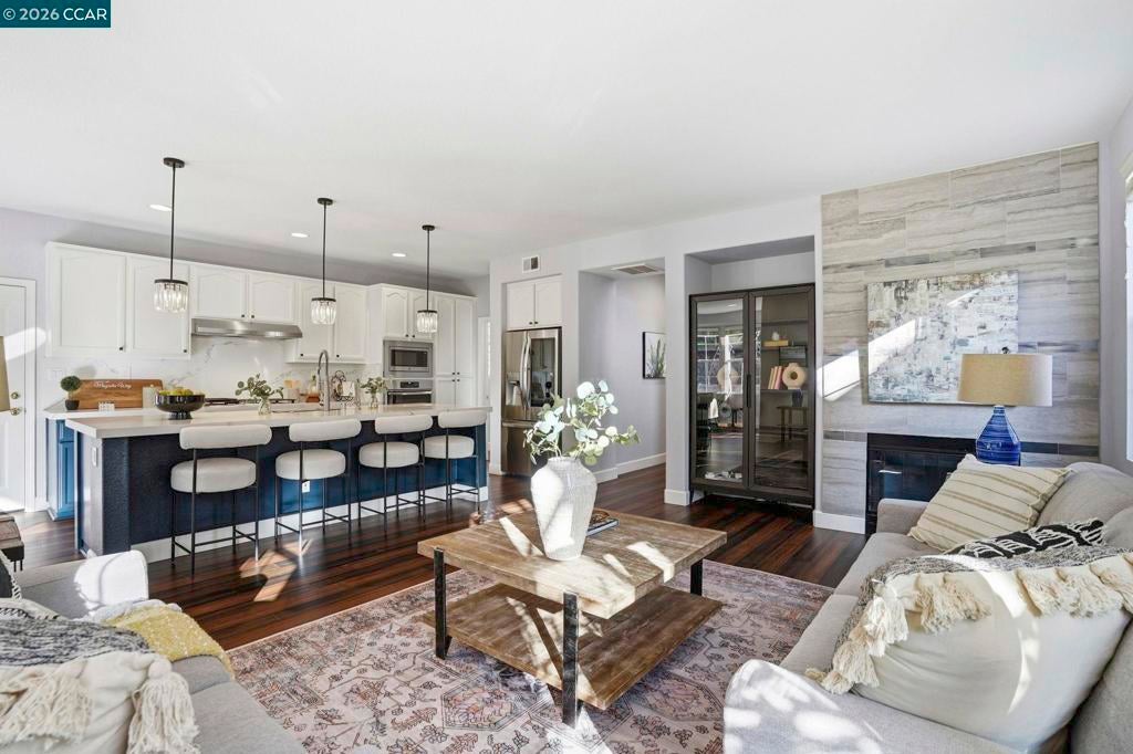 Photo of Listing #41125967