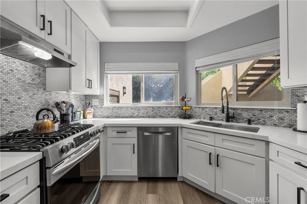 3264 Darby 142, Simi Valley