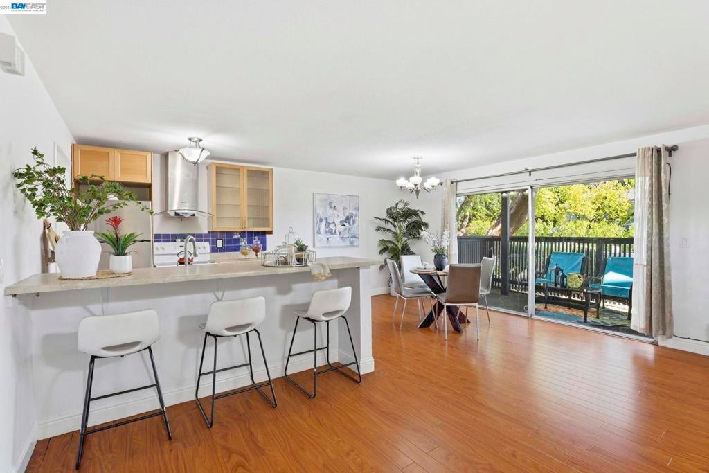 Photo of Listing #41125977