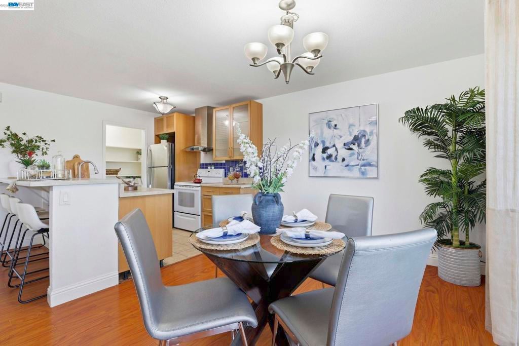 Photo of Listing #41125977