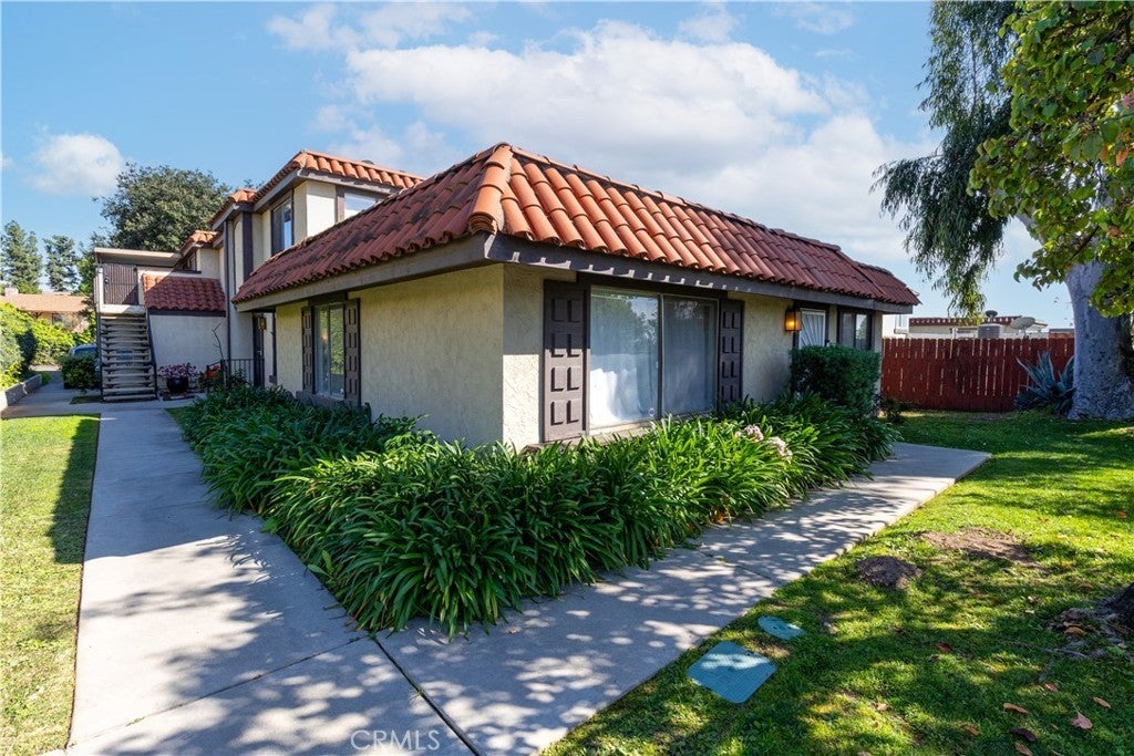 Photo of Listing #DW26048086