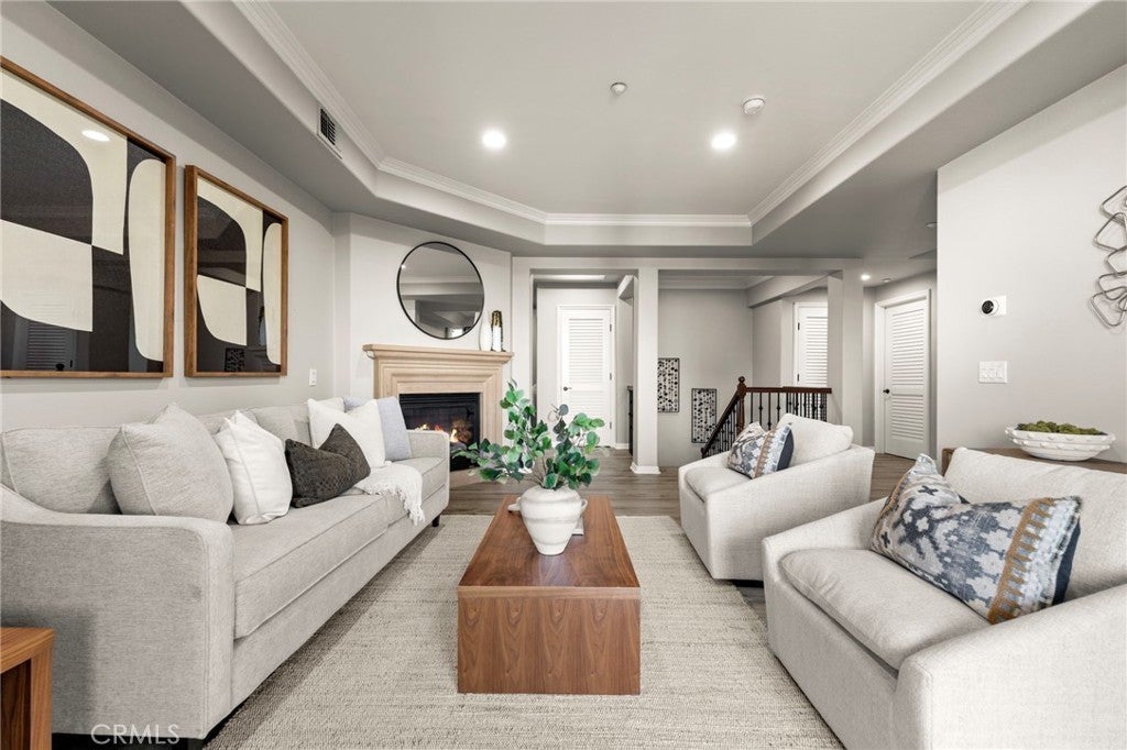 401 Bernard Street 211, Costa Mesa