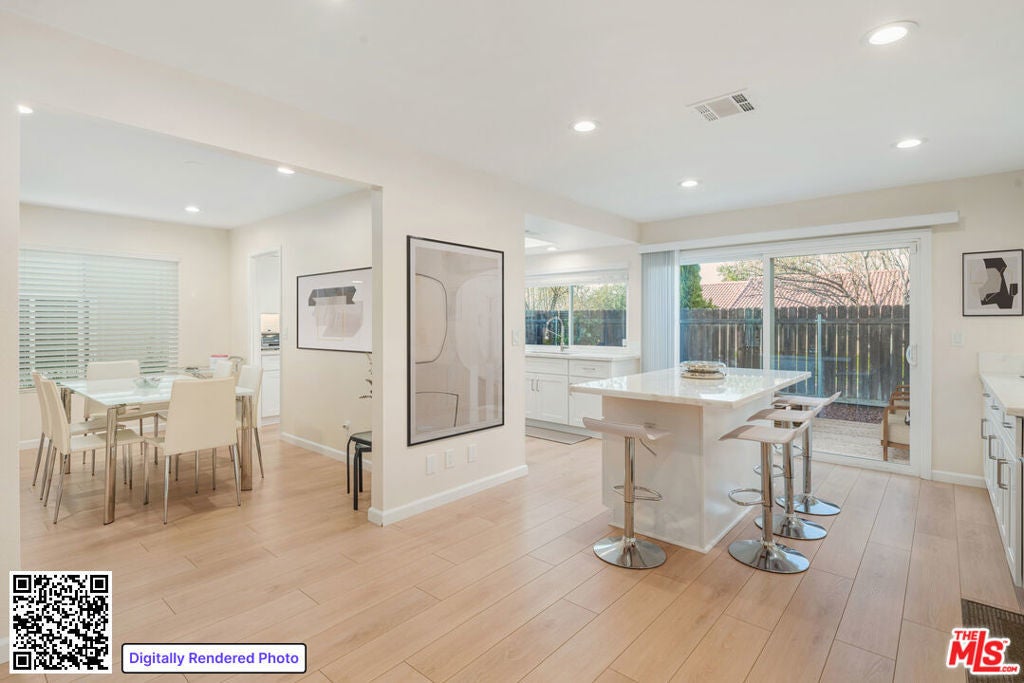 Photo of Listing #26658857