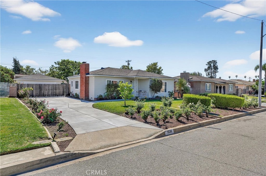 Photo of Listing #IV26048326