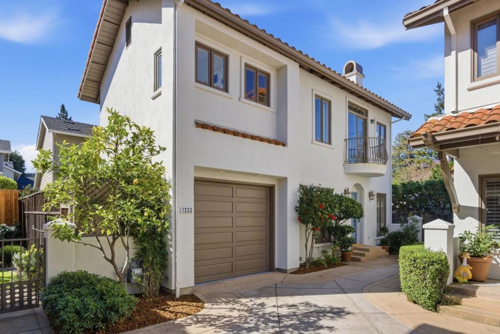 1333 Hoover Street, Menlo Park