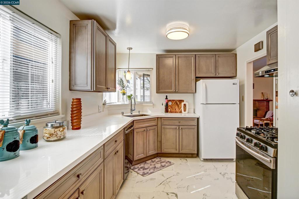 Photo of Listing #41126039