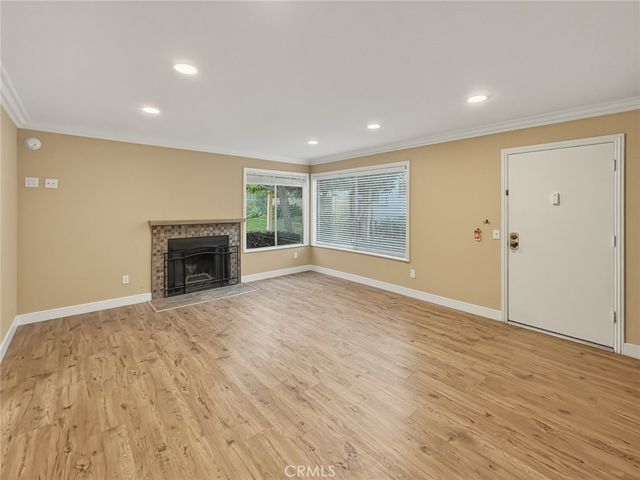 18408 Hatteras # 19, Tarzana