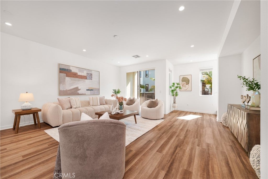 Photo of Listing #TR26044094