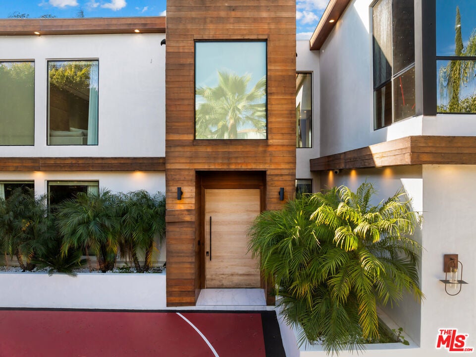 Photo of Listing #26659795