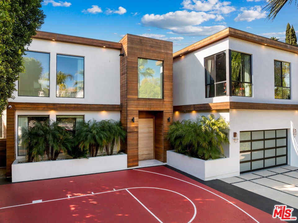 Photo of Listing #26659795