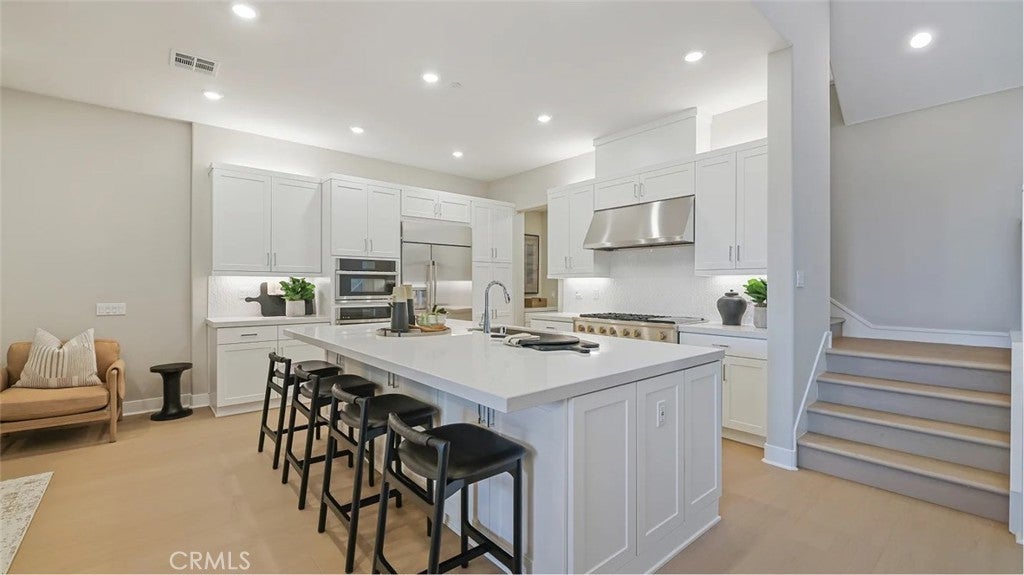 1185 Snowberry Place, Montebello