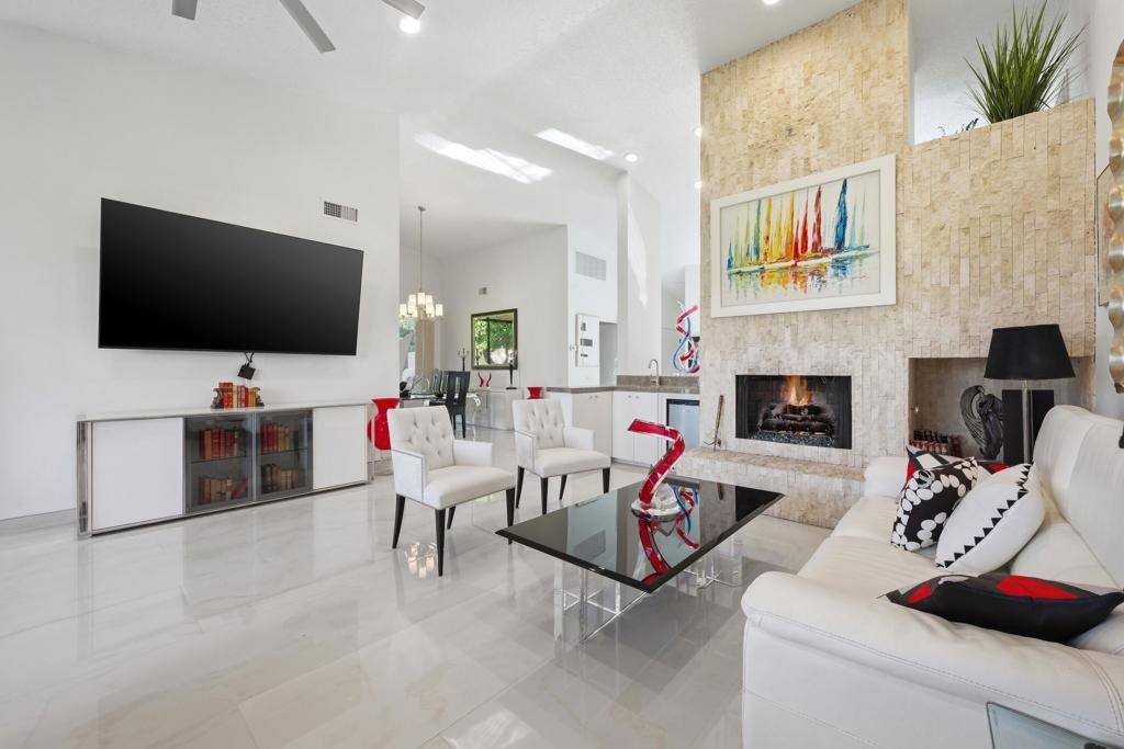 Photo of Listing #219144266DA