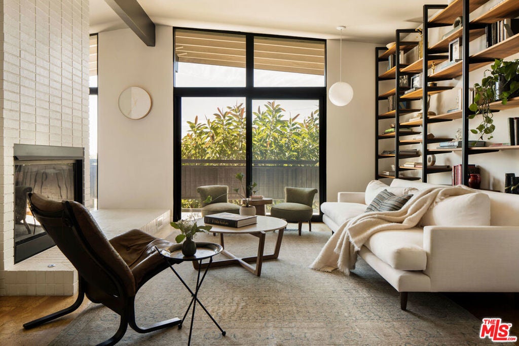 Photo of Listing #26655747