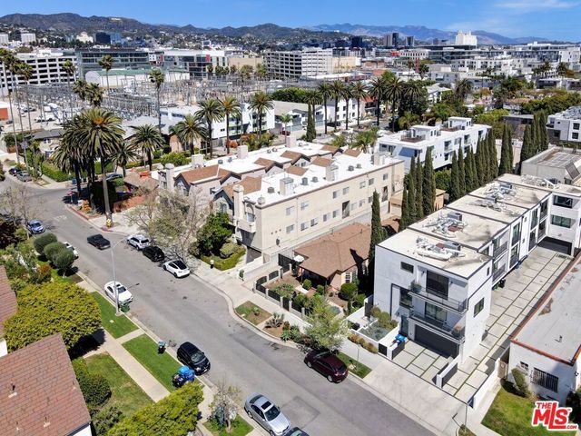 840 N Poinsettia Place, Los Angeles