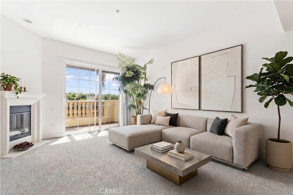 14343 Burbank Boulevard 301, Sherman Oaks