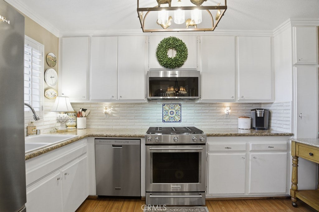 24485 Valle Del Oro 102, Newhall