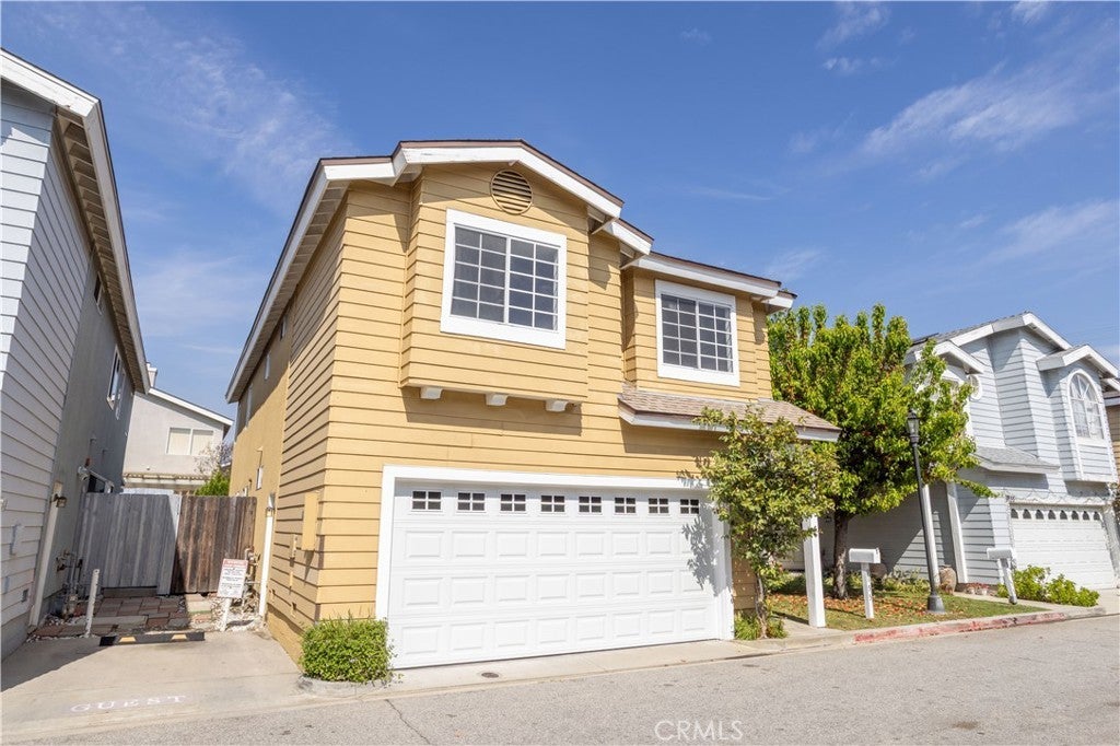 9155 Noble, North Hills