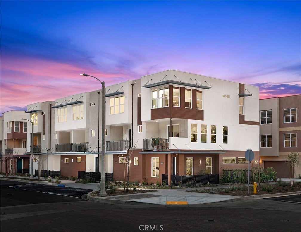 641 Mission Boulevard, Pomona