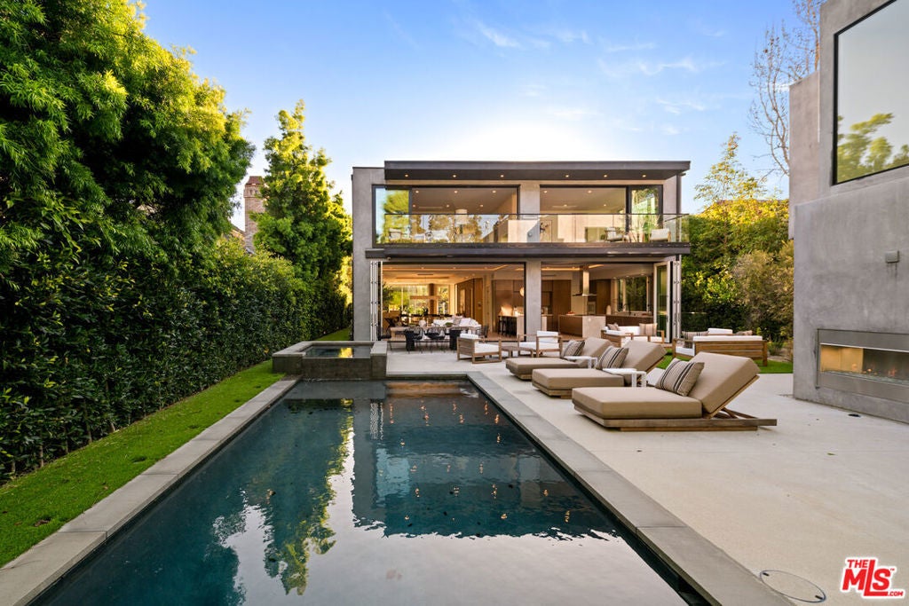 Photo of Listing #25589033