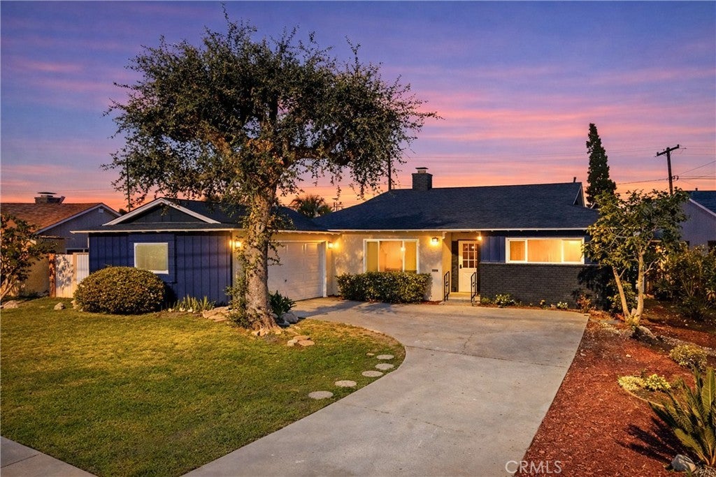 Photo of Listing #DW26048747