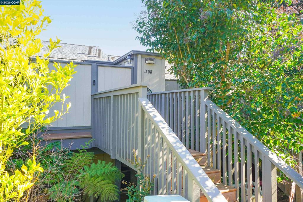 1608 Ashwood Drive, Martinez