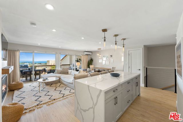 23908 De Ville Way # B, Malibu