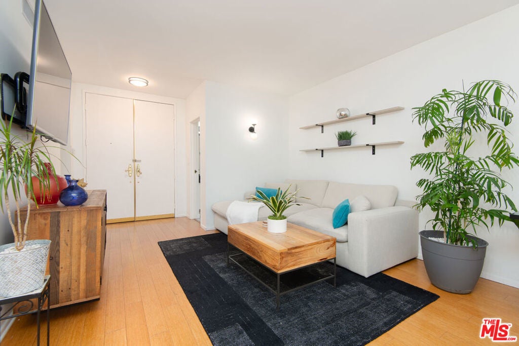 Photo of Listing #26660555