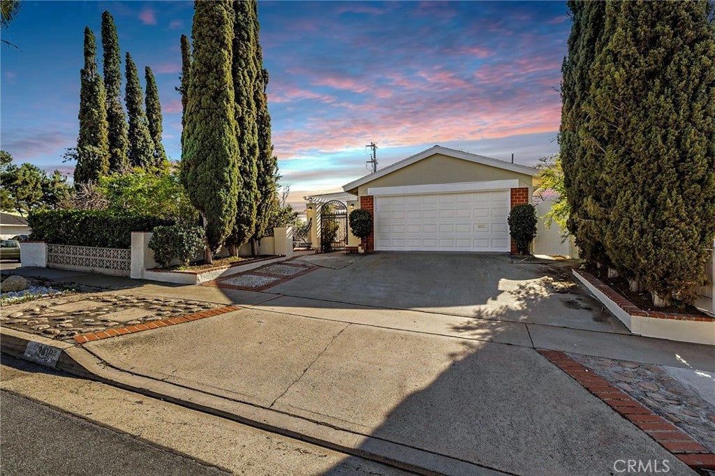 Photo of Listing #OC26048167