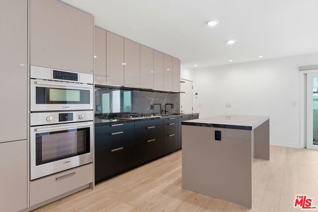 Photo of Listing #26660263