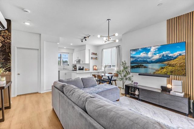 402 Creekside Cir, San Diego
