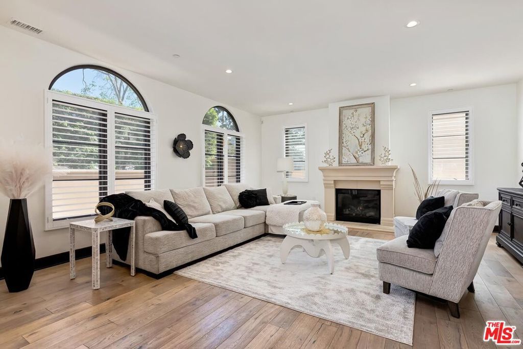 Photo of Listing #26660663