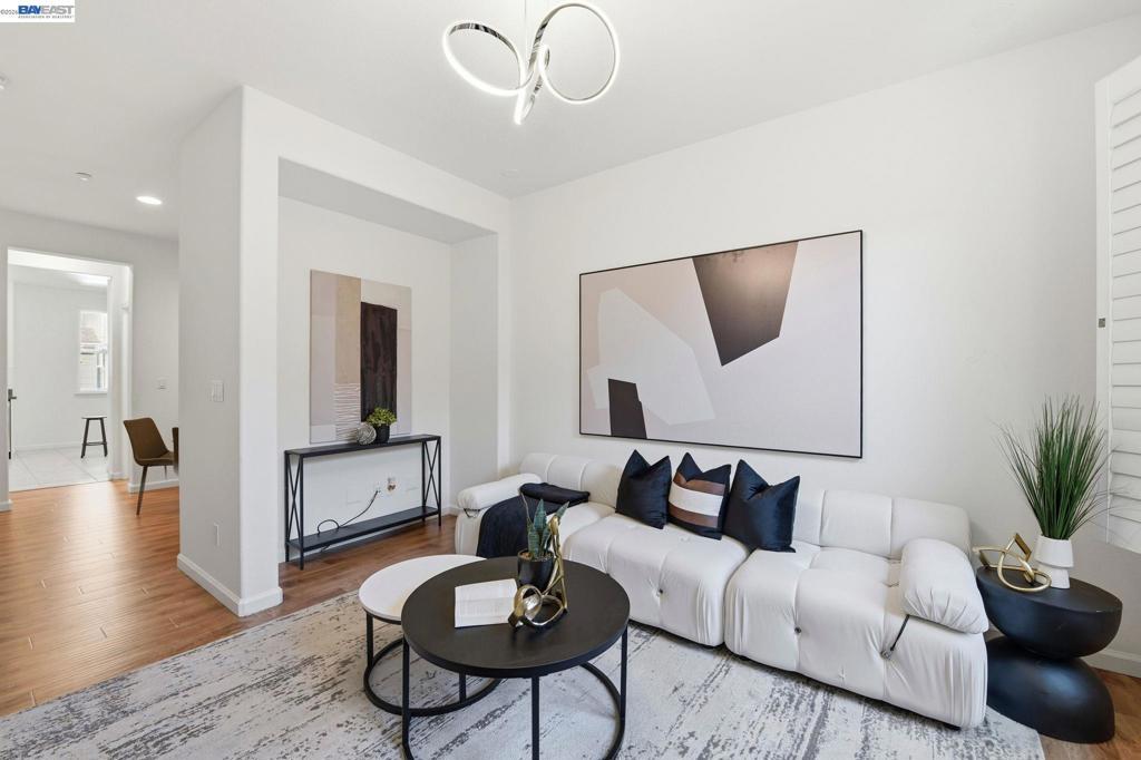 Photo of Listing #41126195