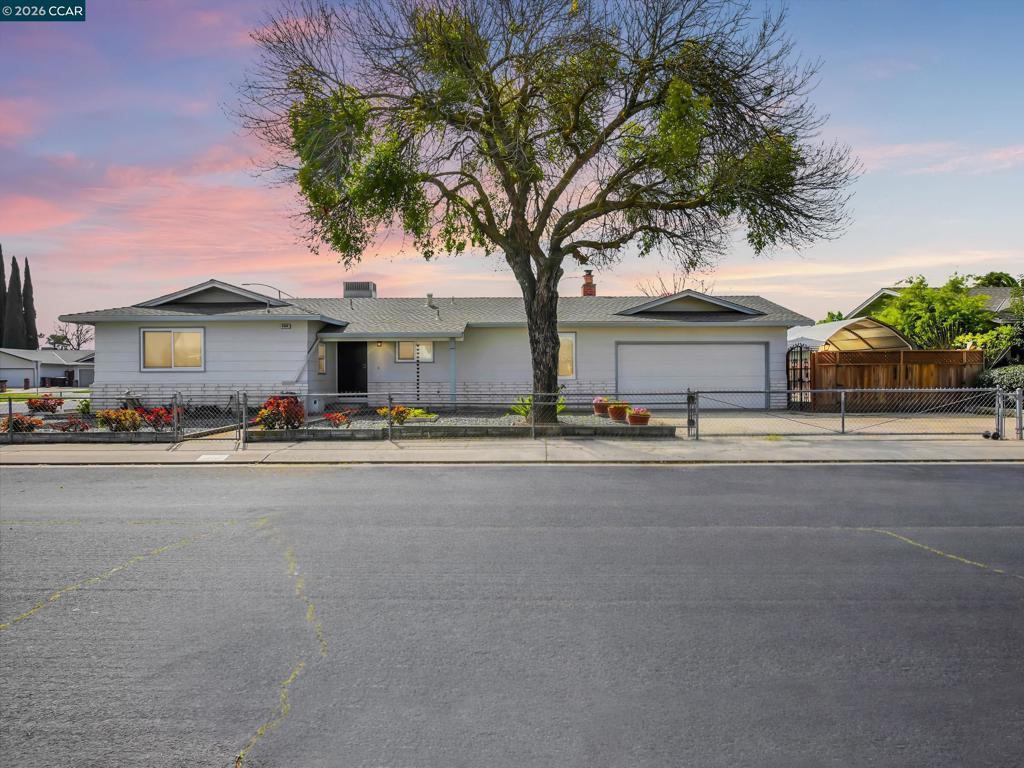 Photo of Listing #41126217