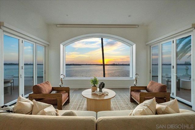 3535 Riviera Drive, San Diego