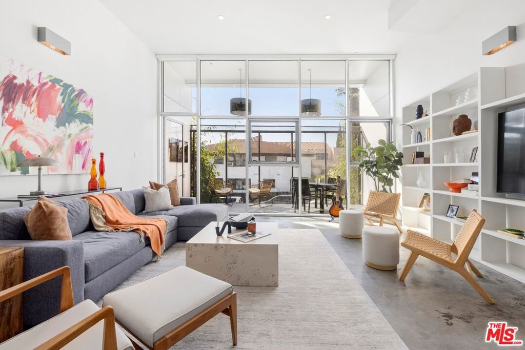 803 Wilcox Avenue 4, Los Angeles