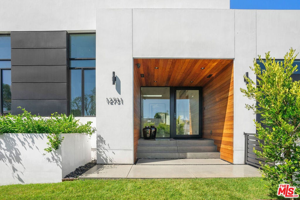 Photo of Listing #26658177