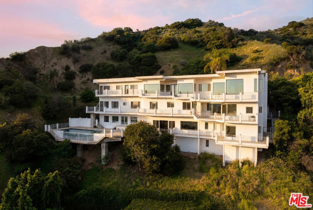 Photo of Listing #26659951