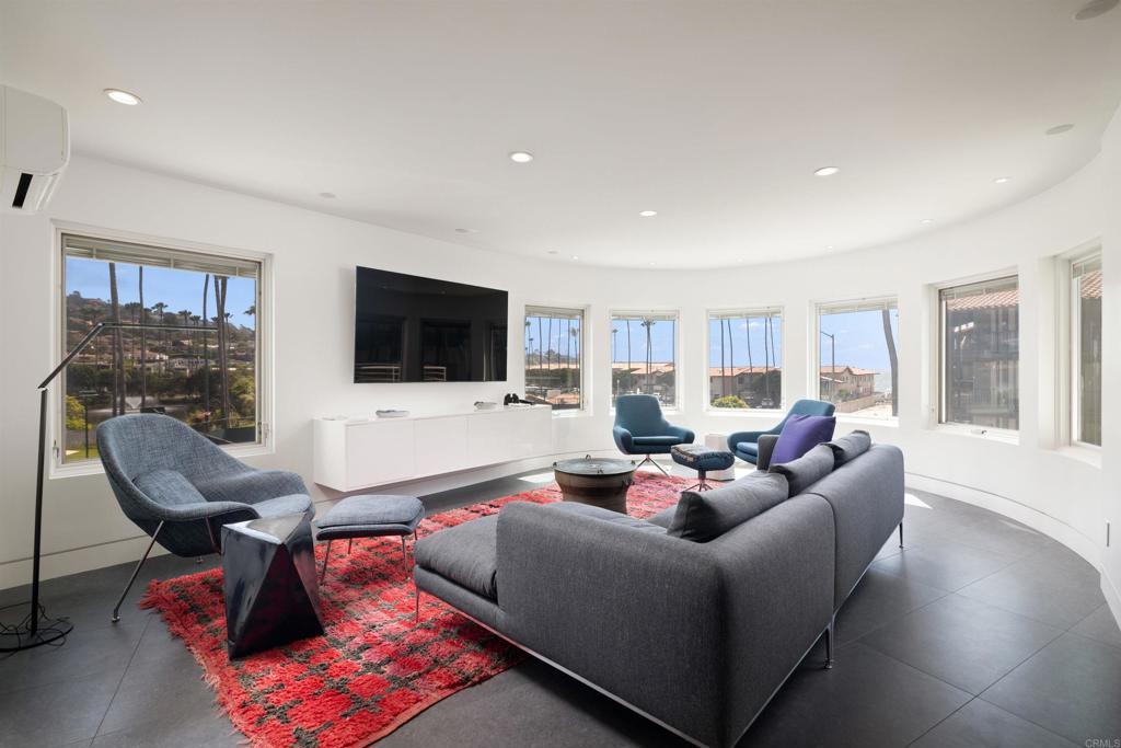 2110 Avenida De La Playa C, La Jolla