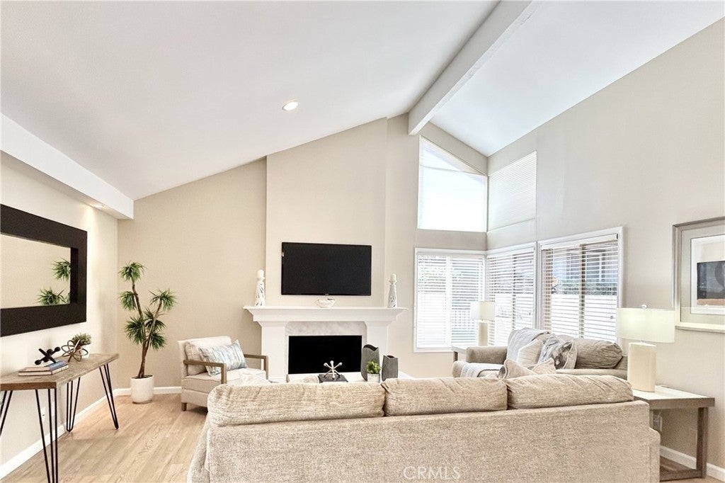 Photo of Listing #OC26049659