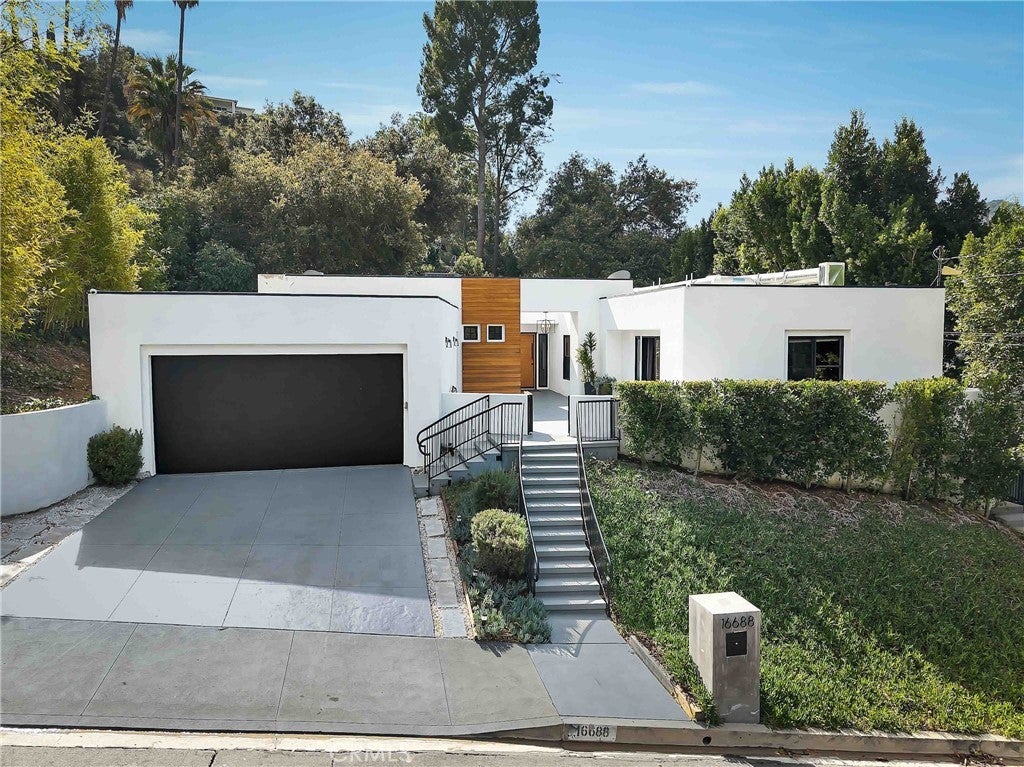 Photo of Listing #SR26049682