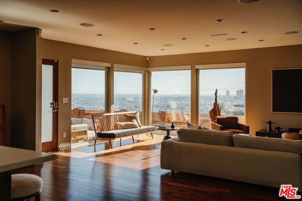 Photo of Listing #26660955