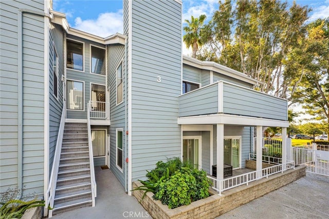 16960 Algonquin # 3-204, Huntington Beach
