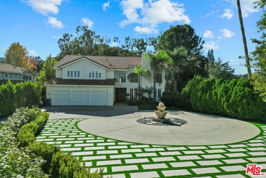 22241 Alizondo Drive, Woodland Hills