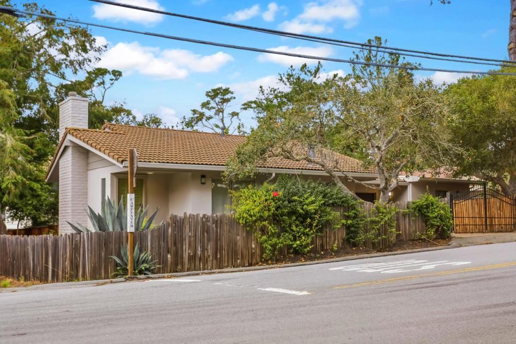 Photo of Listing #ML82037582