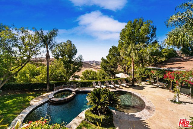 24822 Wooded Vista, West Hills