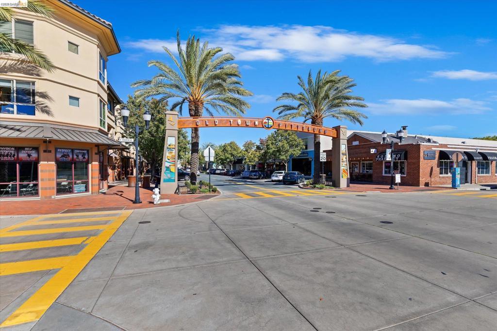 88 6th Street 215, Pittsburg