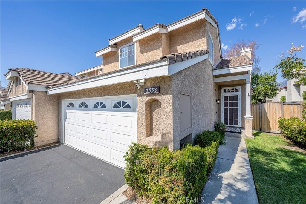 1553 Corte Santana, Upland