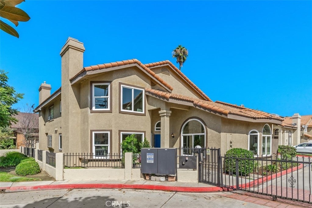 333 Phillips Boulevard, Pomona