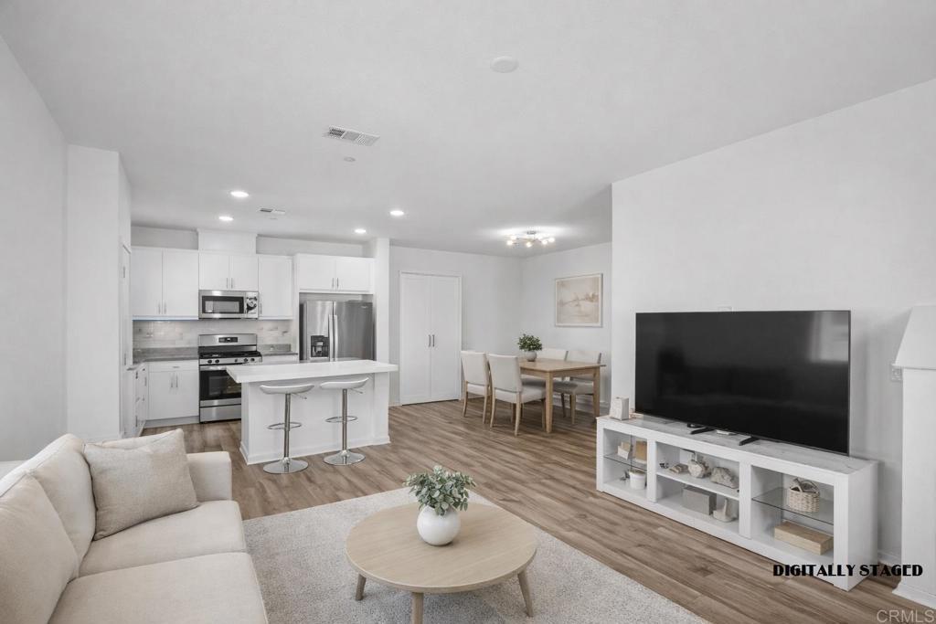 Photo of Listing #PTP2601767